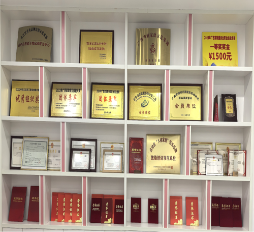 “百色紅嫂”家政勞務(wù)品牌照片6