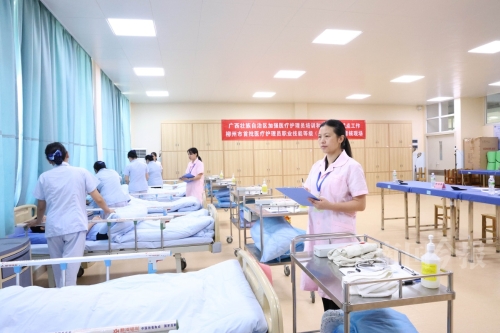 “桂衛(wèi)智護”醫(yī)療護理員家政勞務(wù)品牌照片3f