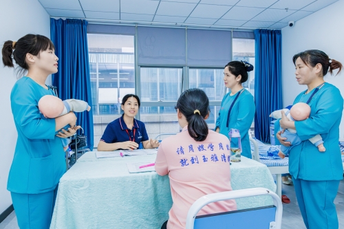 長沙玉雅清朦家政勞務(wù)品牌照片3