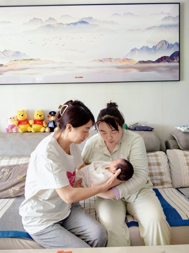 “崆峒月嫂”家政勞務(wù)品牌照片 3