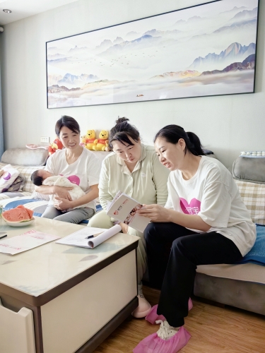 “崆峒月嫂”家政勞務(wù)品牌照片 5