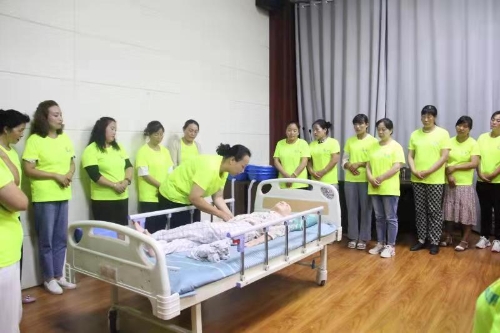 “天水白娃娃”家政勞務(wù)品牌照片 6