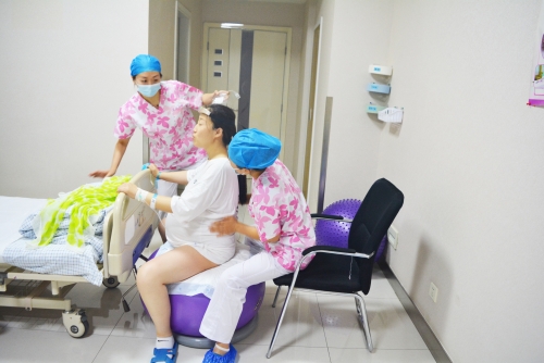 永寧塞上阿姨家政勞務(wù)品牌照片2